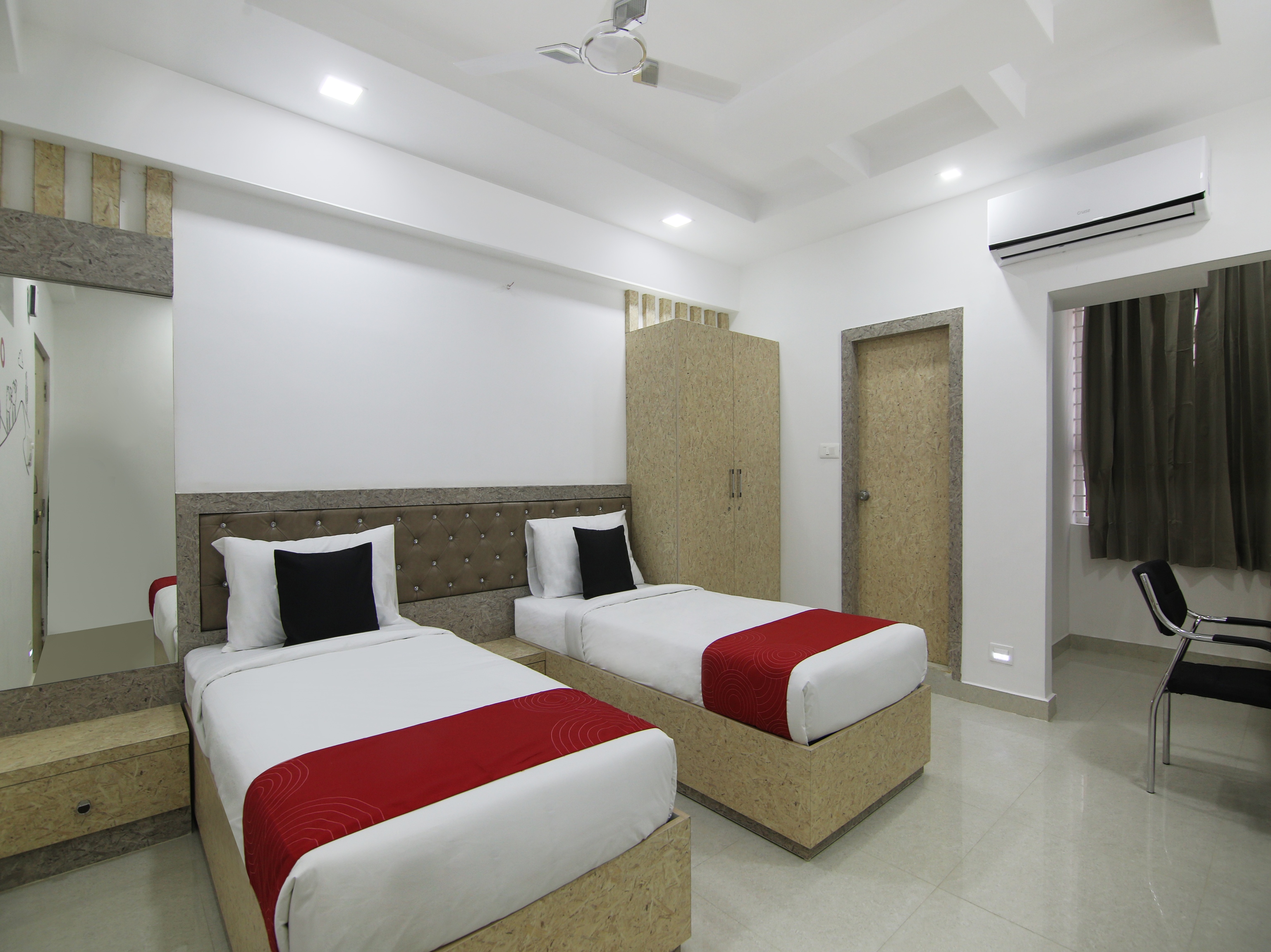 Grand Collection O Near Sarjapur Road Near 7d Voyage