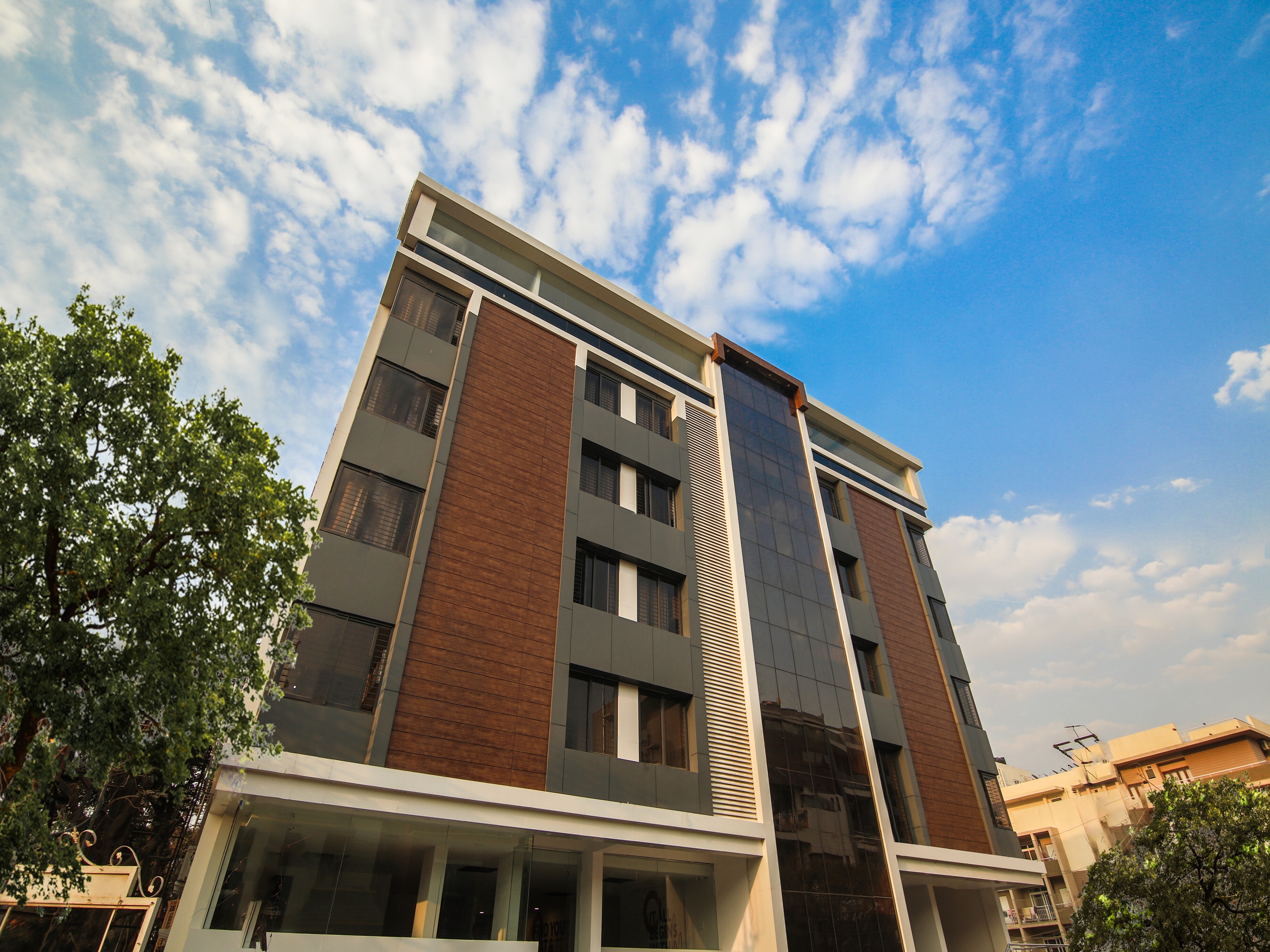 Grand Collection O Near Sarjapur Road Near 7d Voyage