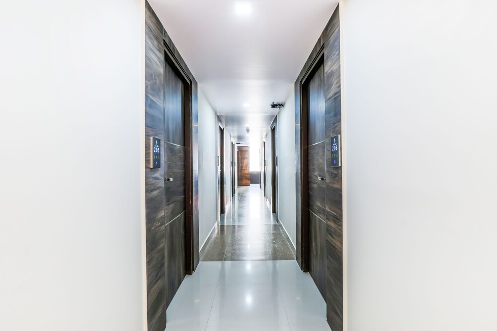 Crown Heights by FabHotel