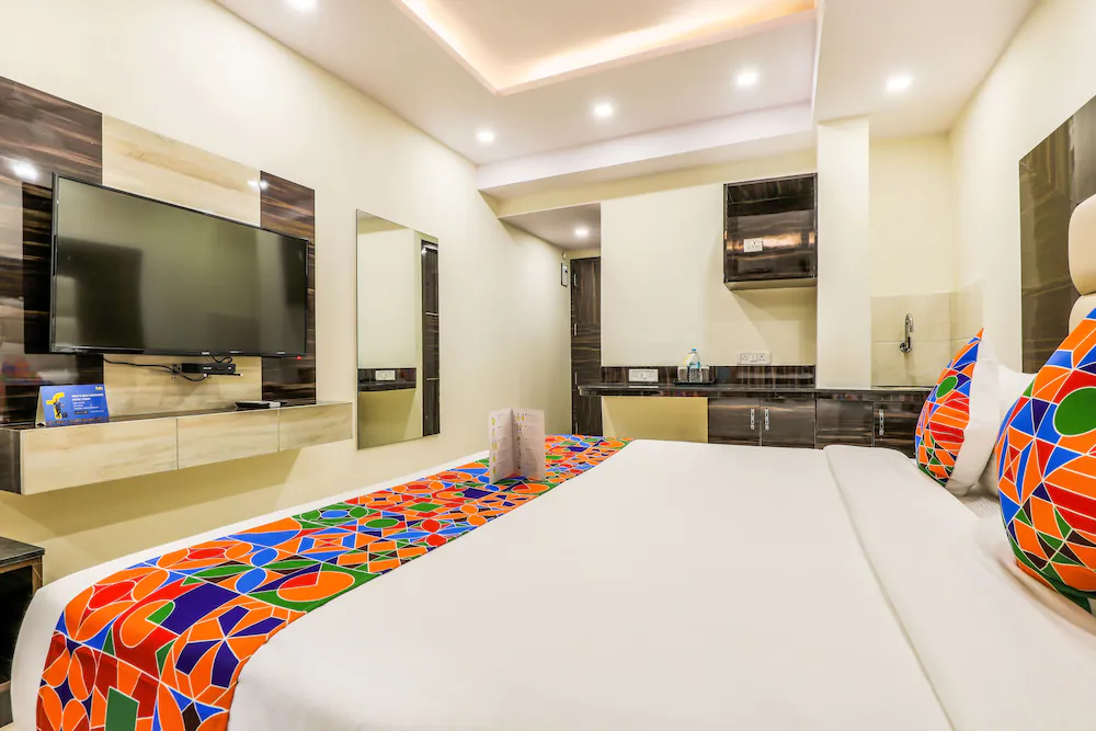 Crown Heights by FabHotel