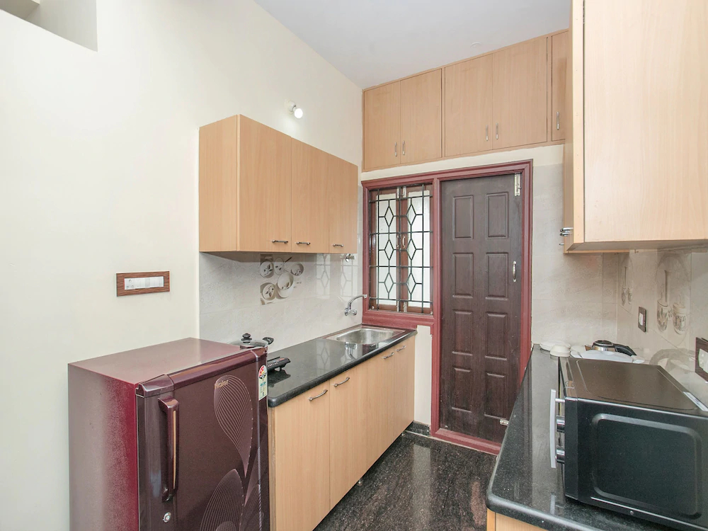 Delite Suites by OYO Rooms