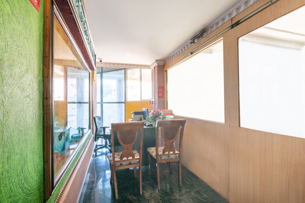 Elite Deluxe Rooms By OYO Rooms