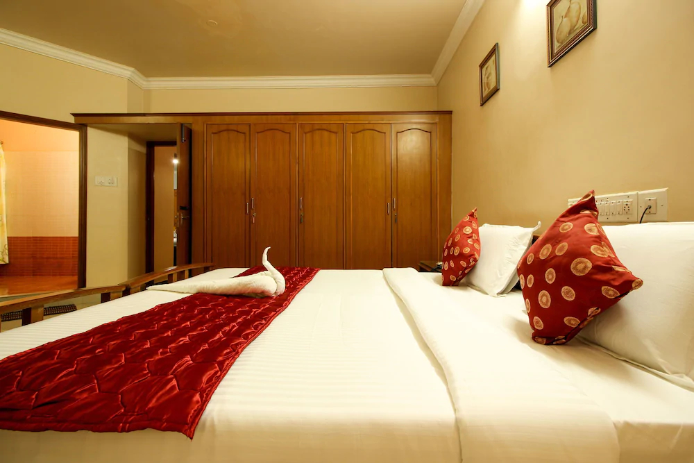 Eyrie Comforts BY OYO Rooms
