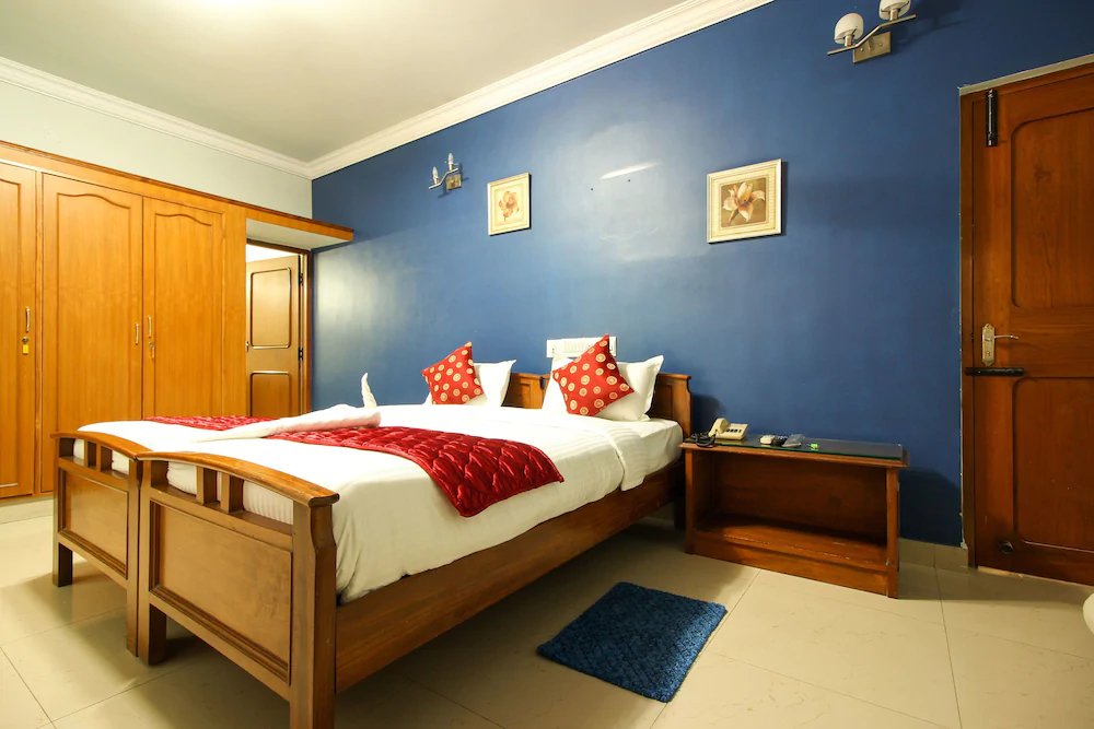 Eyrie Comforts BY OYO Rooms