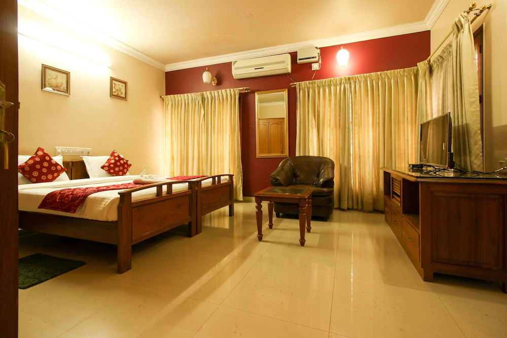 Eyrie Comforts BY OYO Rooms