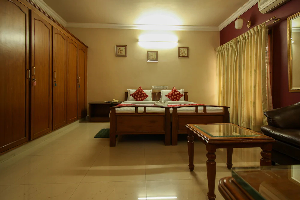Eyrie Comforts BY OYO Rooms
