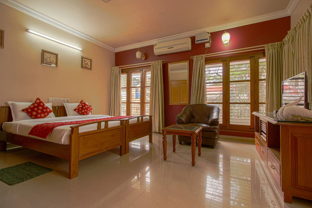 Eyrie Comforts BY OYO Rooms
