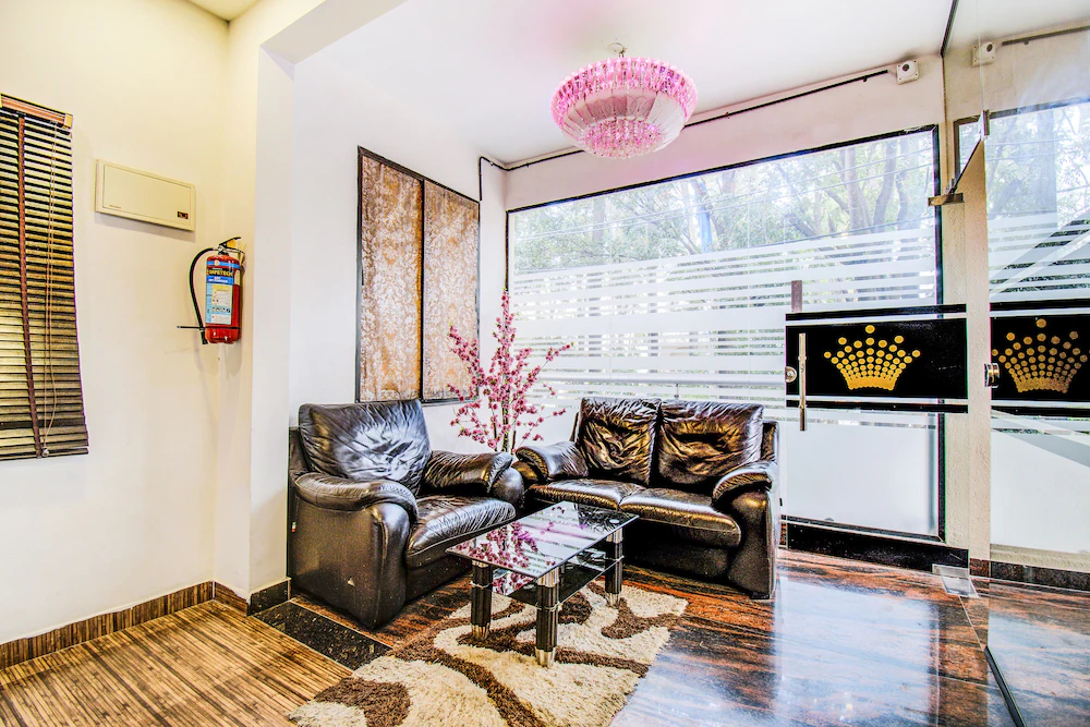 FabHotel Corporate Crown