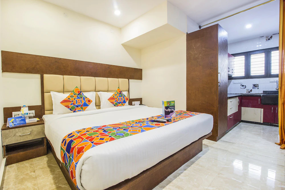FabHotel Crown Suites