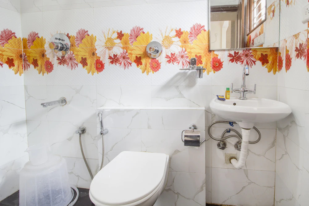 FabHotel Crown Suites