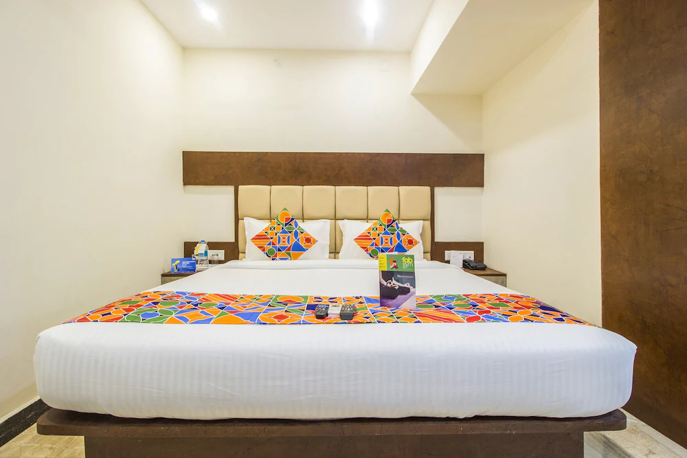 FabHotel Crown Suites