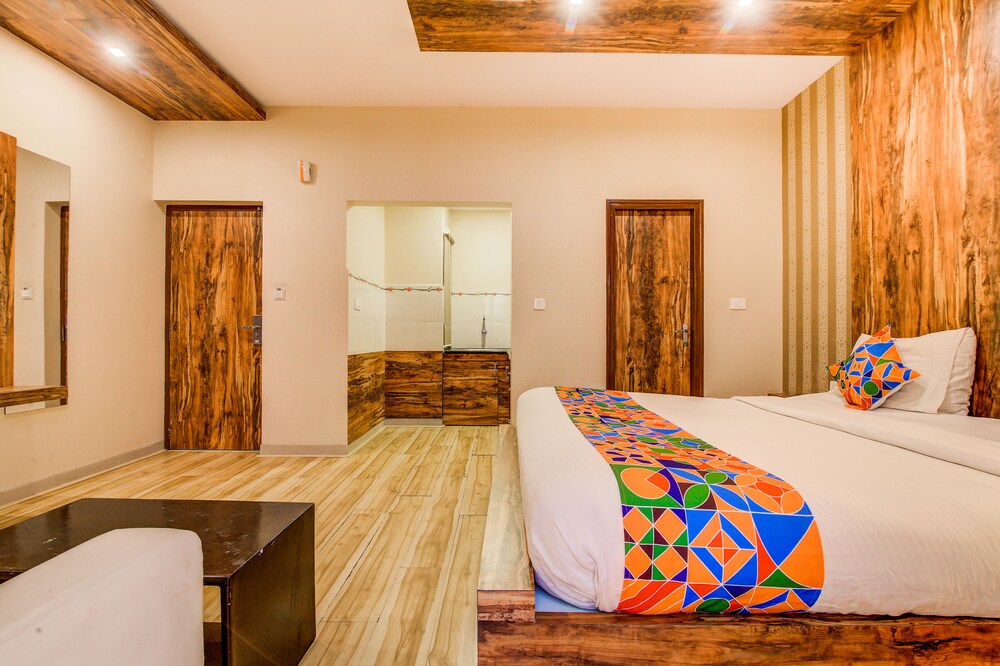 FabHotel Grand Savoury Suites