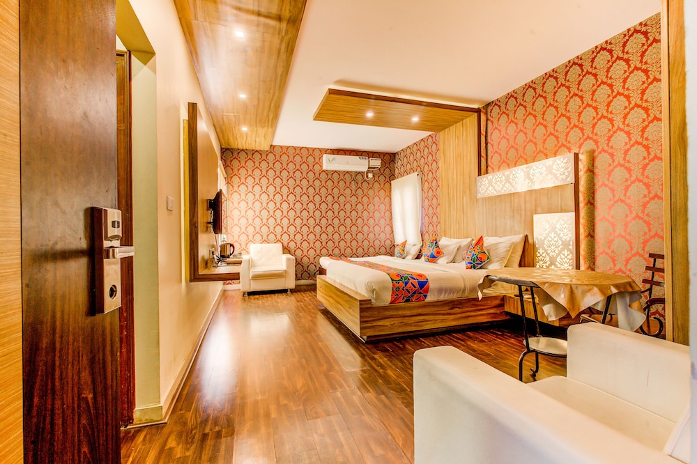 FabHotel Grand Savoury Suites