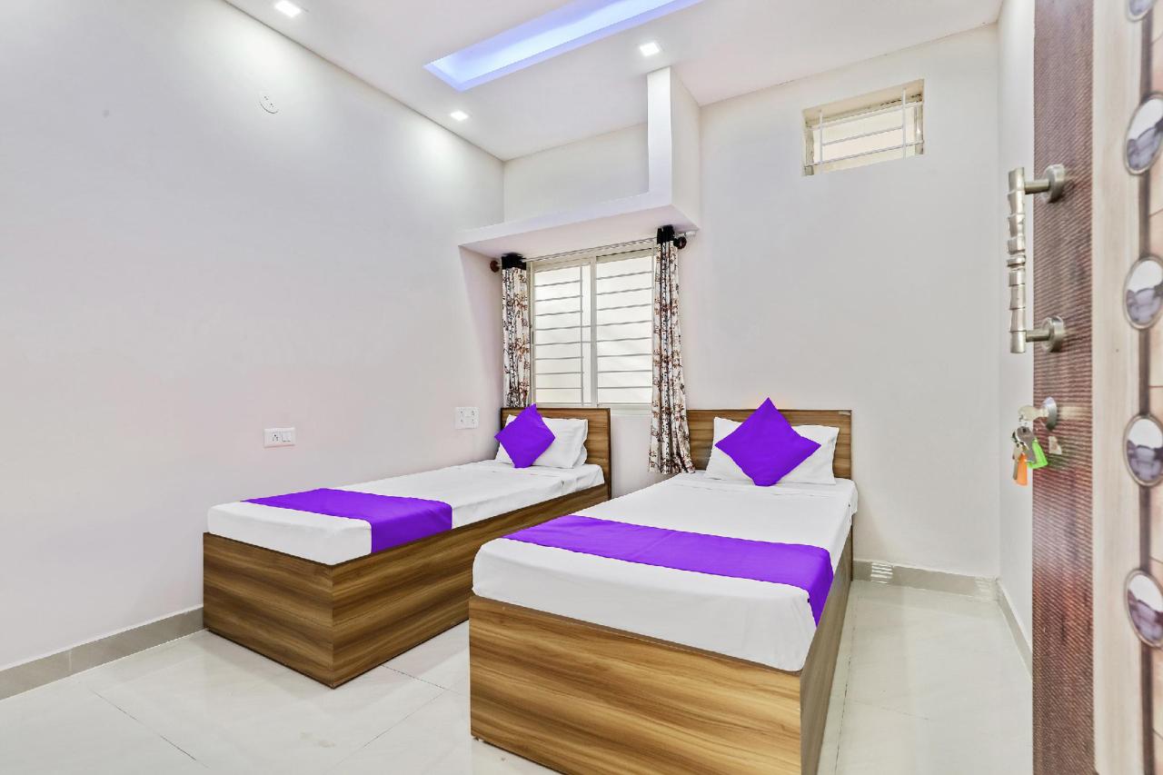 Falcon Tower by OYO Rooms