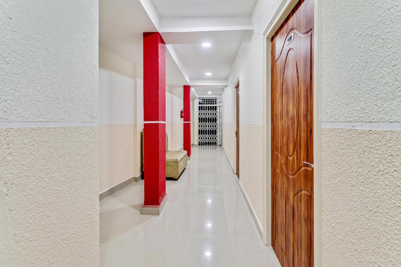 Glamour Suites by OYO Rooms