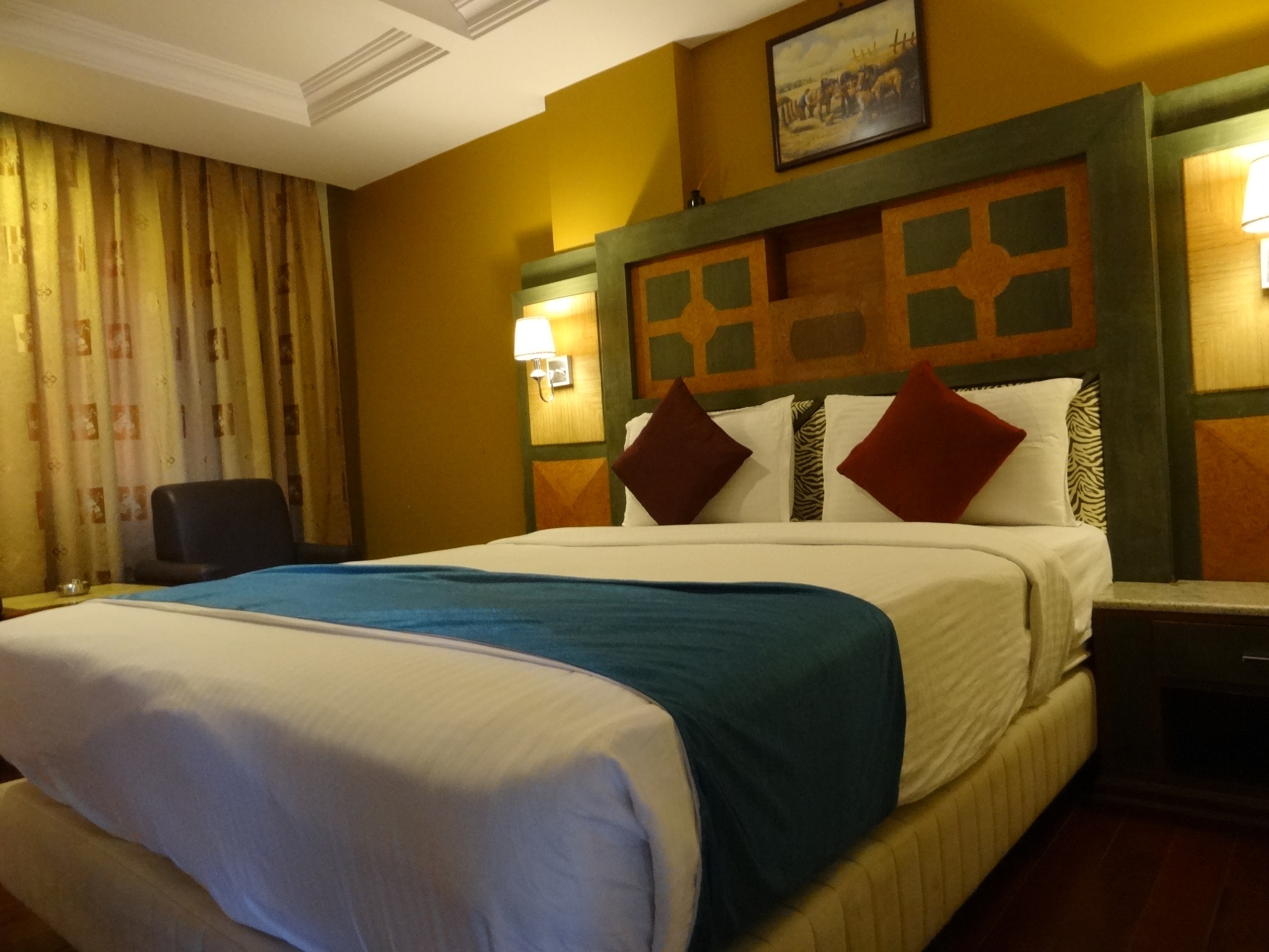 Golden Metro Hotel