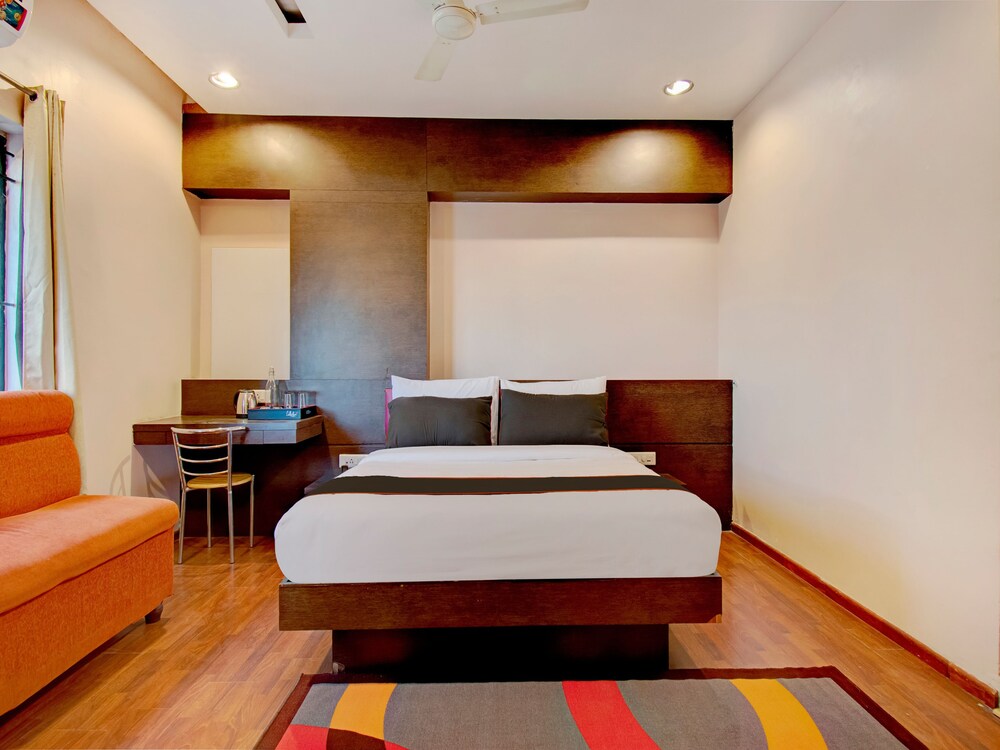 The Grand Continent by OYO Rooms