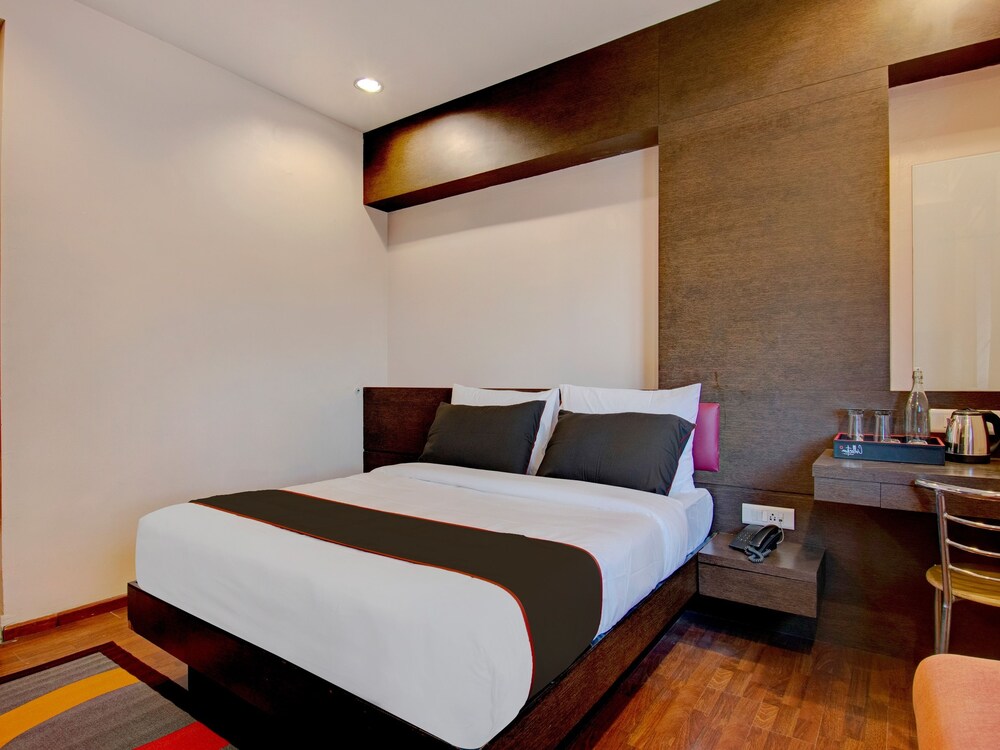 The Grand Continent by OYO Rooms