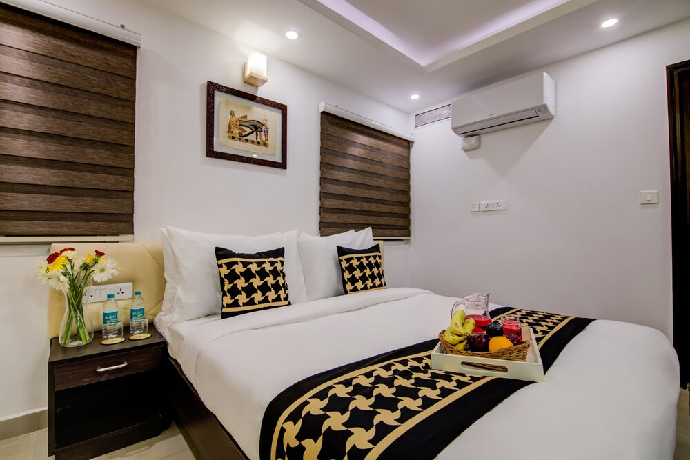 The Grand Continent by OYO Rooms