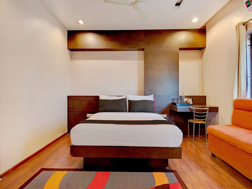 The Grand Continent by OYO Rooms