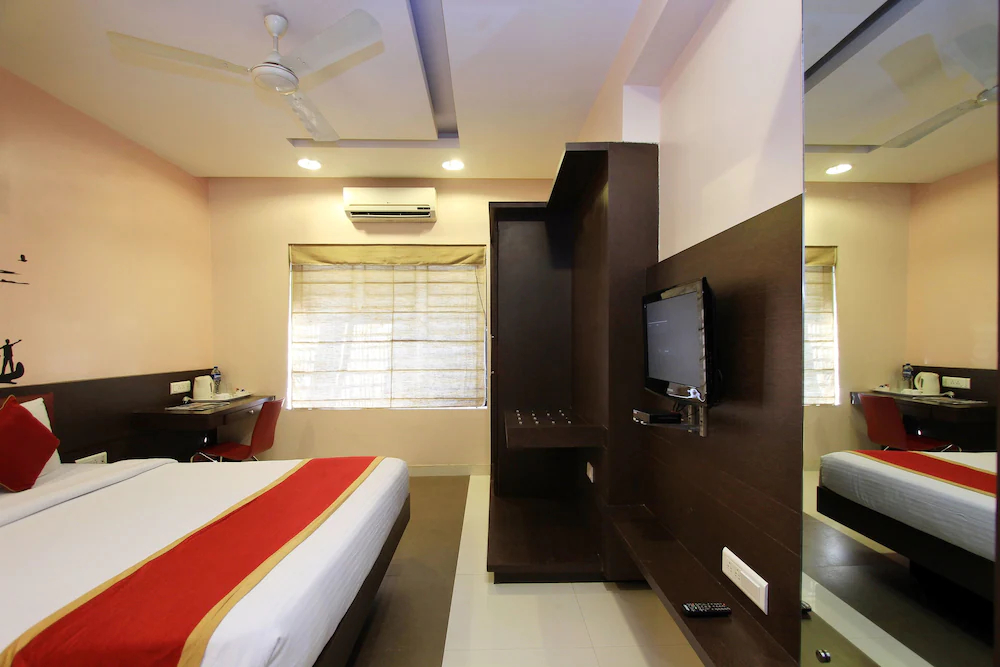 The Grand Continent by OYO Rooms