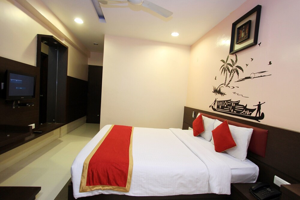 The Grand Continent by OYO Rooms