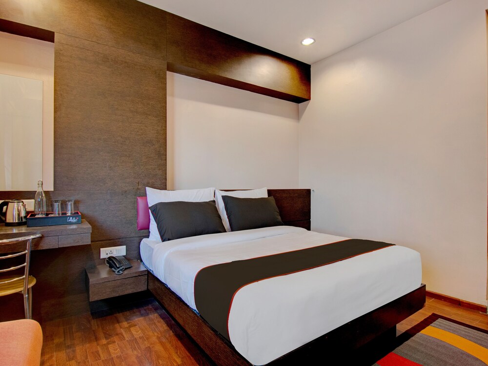 The Grand Continent by OYO Rooms