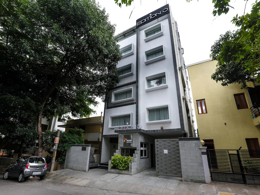 Grand Premier Suites By OYO Rooms