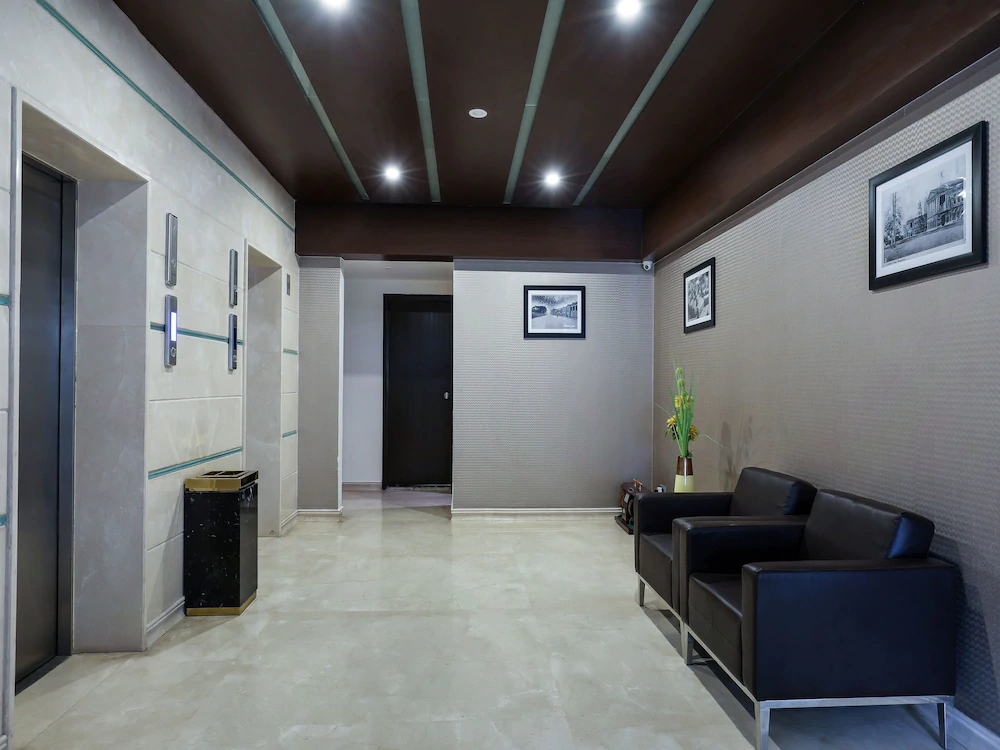 Grand Premier Suites By OYO Rooms