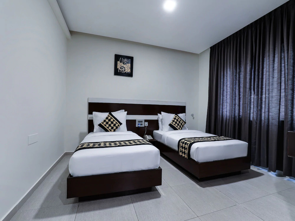 Grand Premier Suites By OYO Rooms