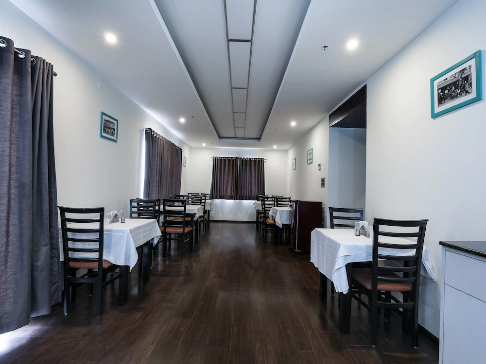 Grand Premier Suites By OYO Rooms