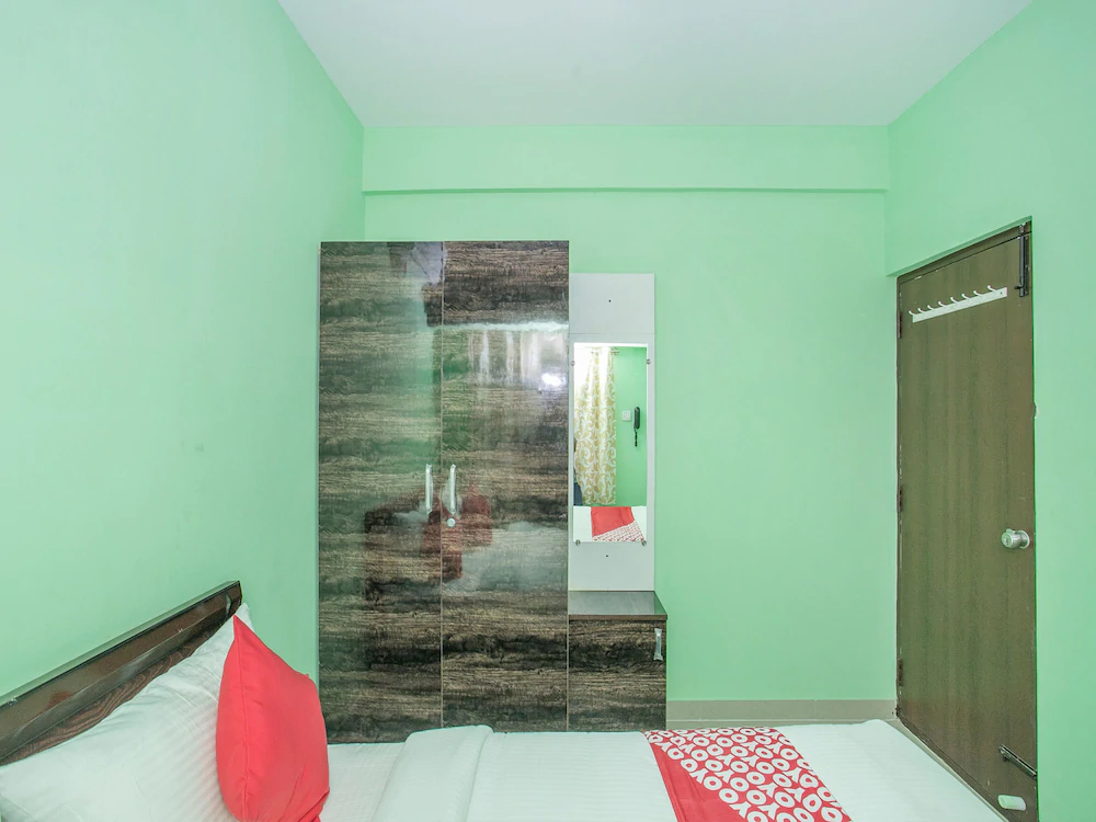 Green leaf International Comforts