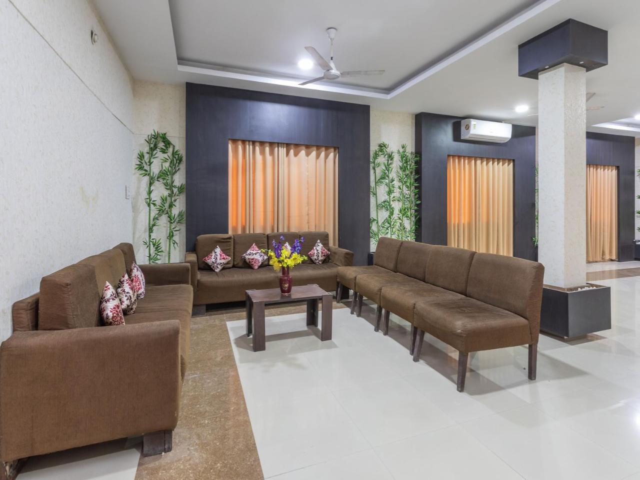 Green Residency by OYO Rooms