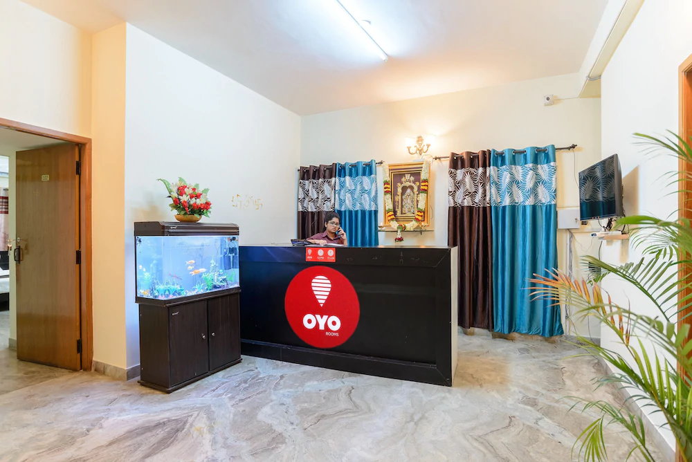 Green Suits By OYO Rooms