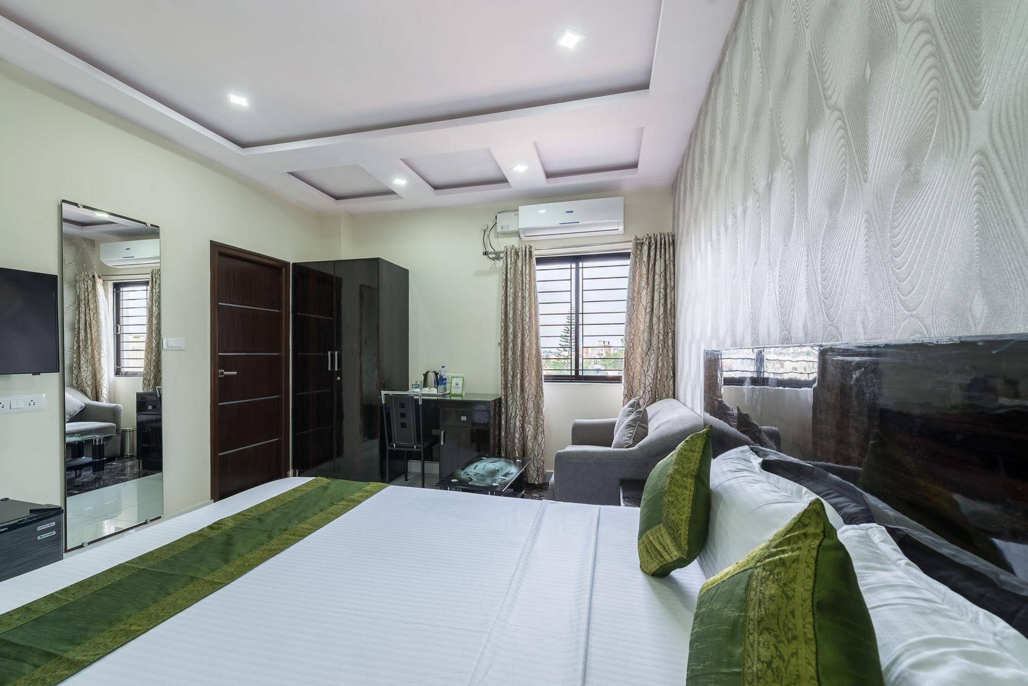 Greenwood Premier Suites