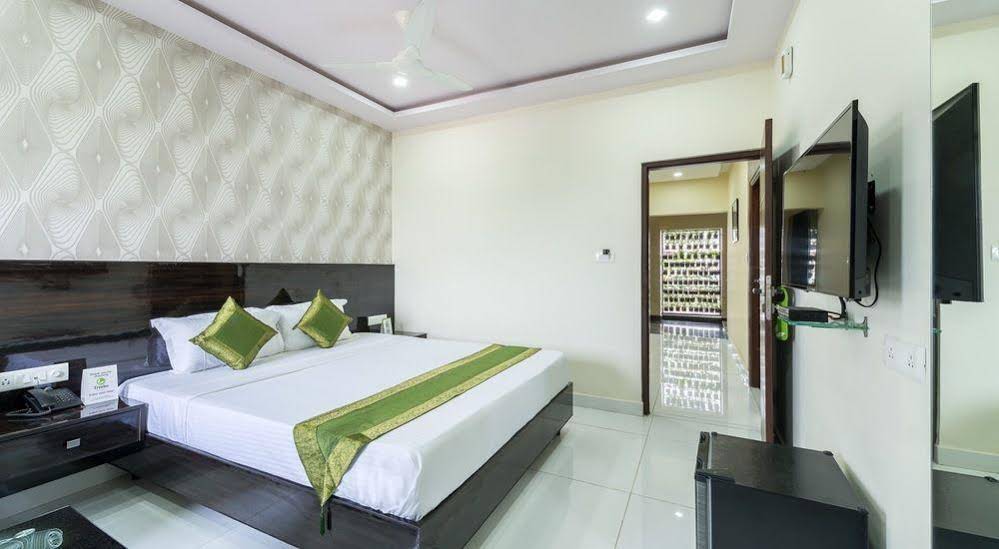 Greenwood Premier Suites