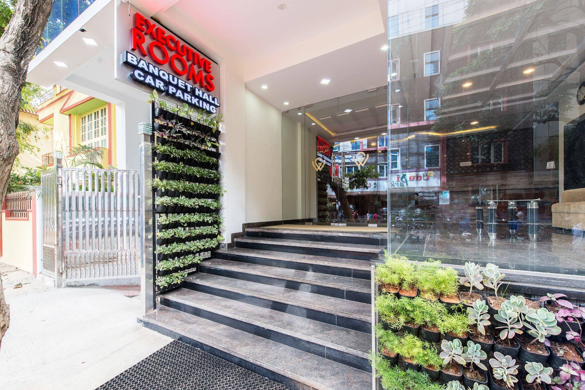 Greenwood Premier Suites