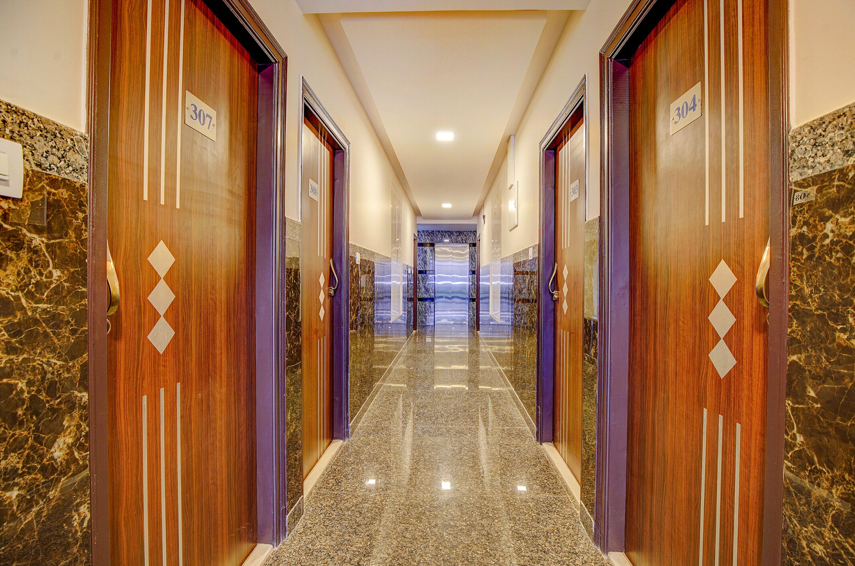 Greenwood Xpress by Fabhotel