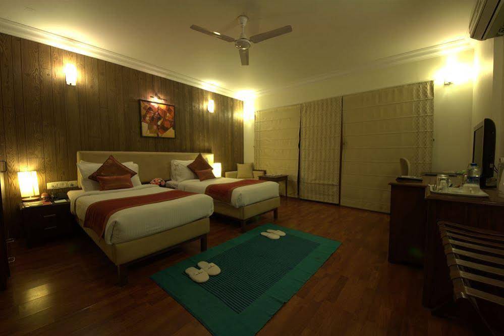 HM Suites & Studios