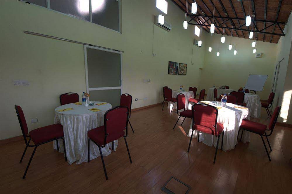 HM Suites & Studios