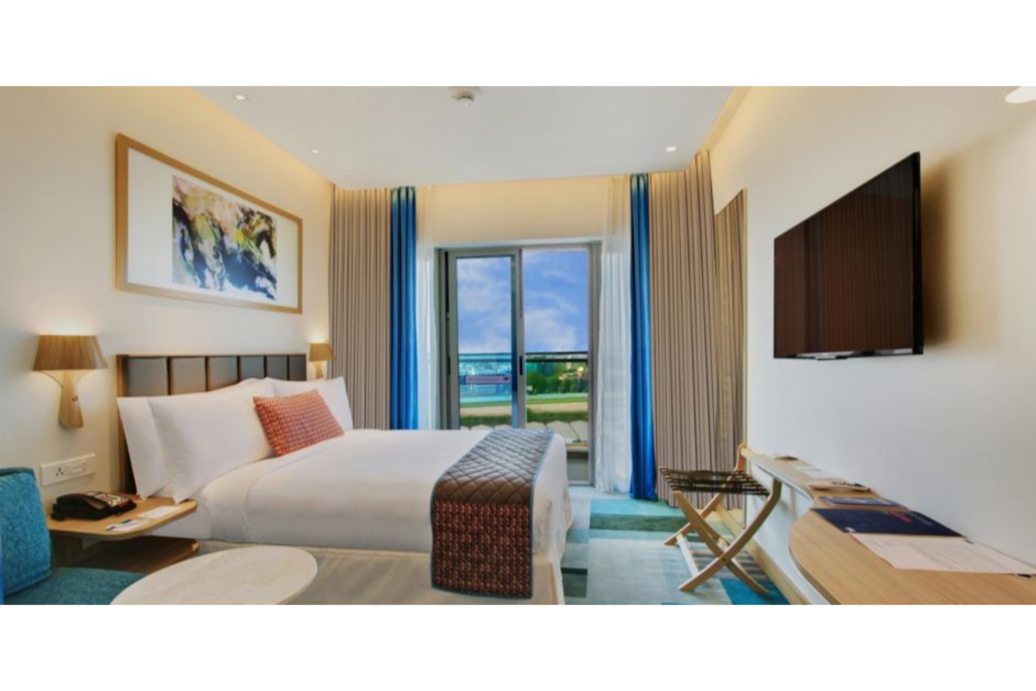 Holiday Inn Express & Suites Bengaluru Racecourse