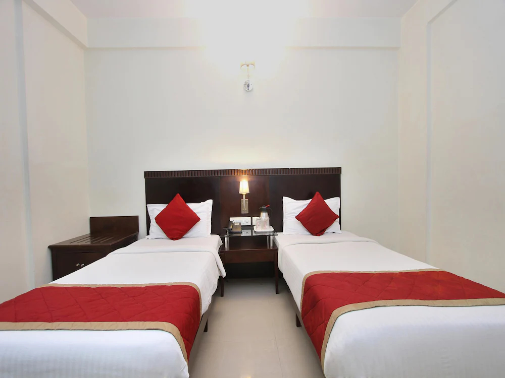 Hotel Amshi International Inn by OYO Rooms
