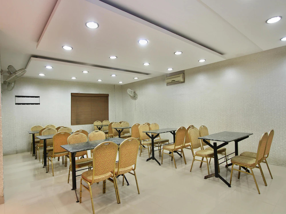 Hotel Amshi International Inn by OYO Rooms