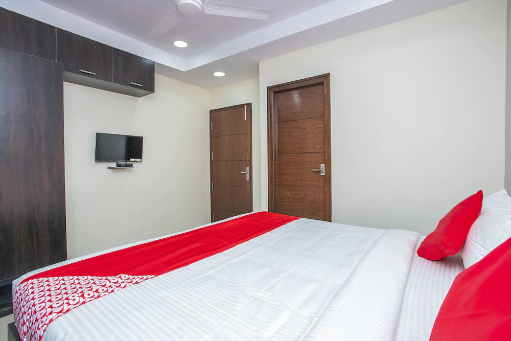Hotel Amster Inn By OYO Rooms