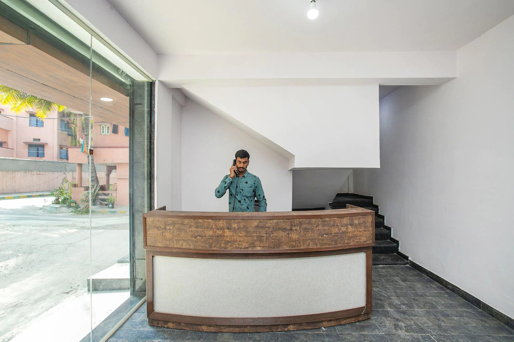 Hotel Amster Inn By OYO Rooms