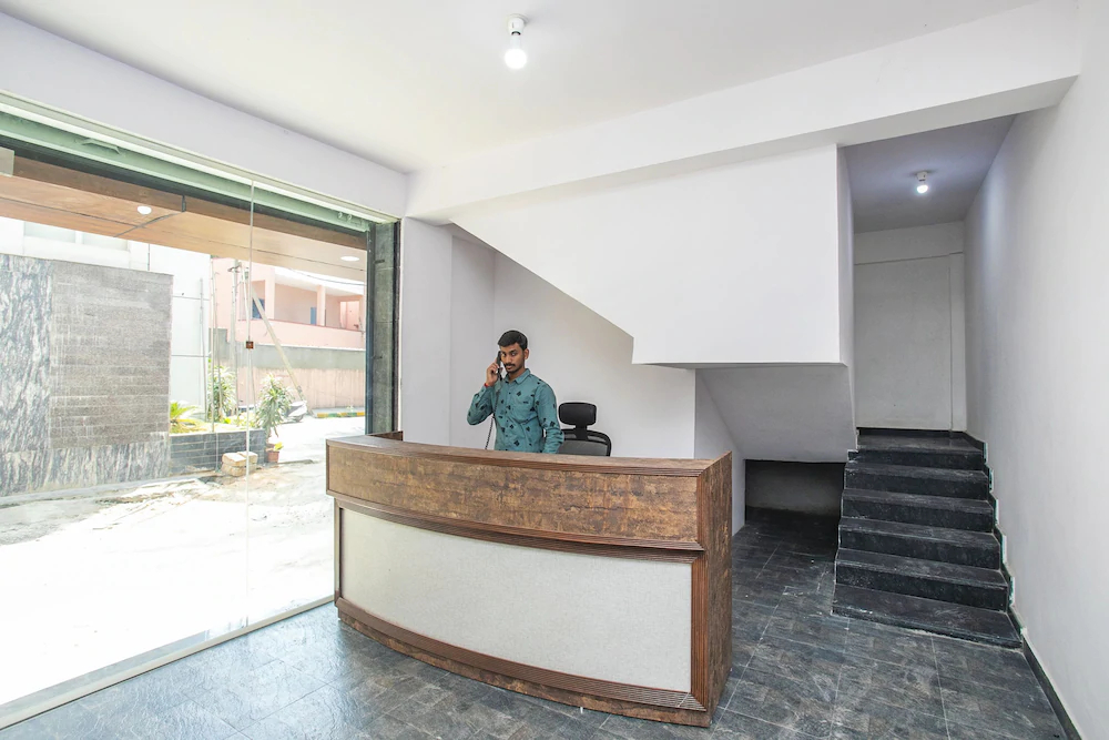Hotel Amster Inn By OYO Rooms