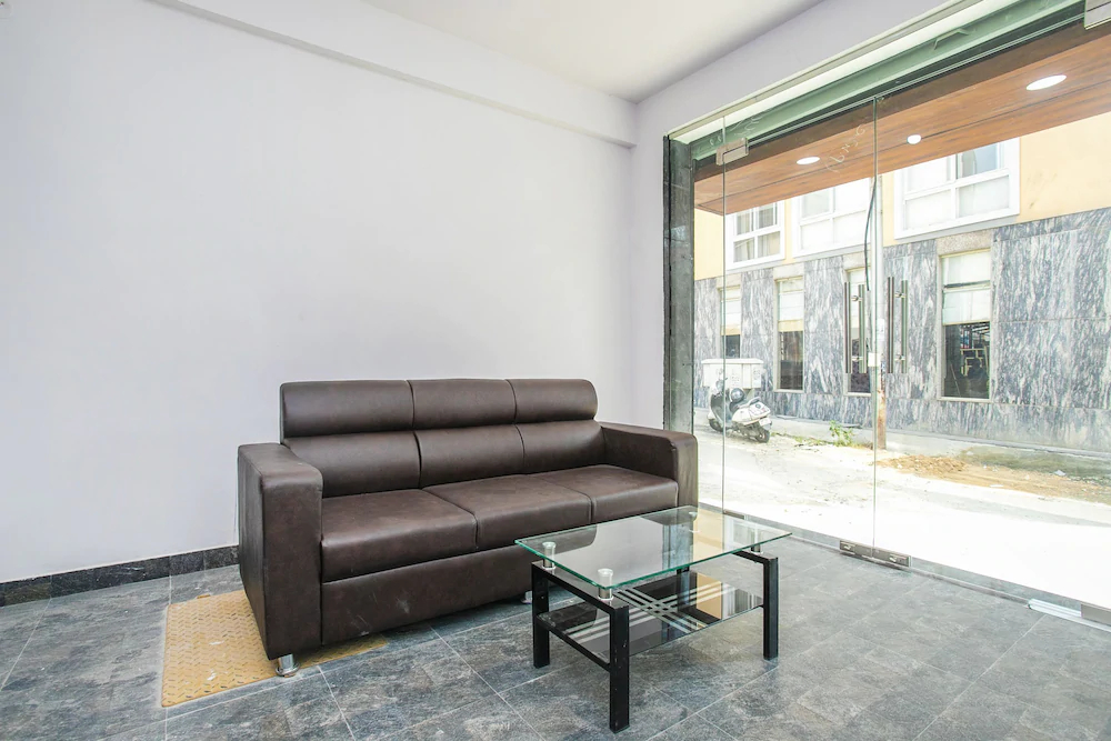 Hotel Amster Inn By OYO Rooms