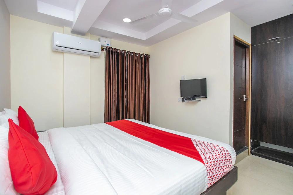 Hotel Amster Inn By OYO Rooms