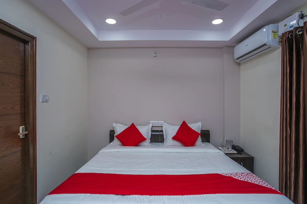 Hotel Amster Inn By OYO Rooms