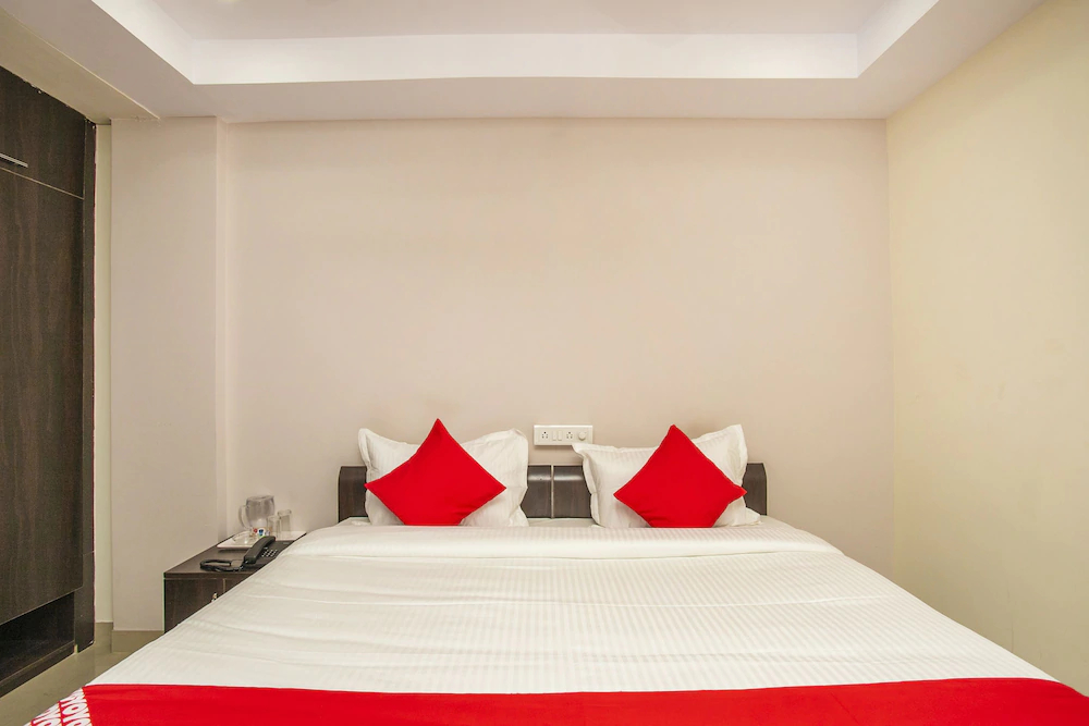Hotel Amster Inn By OYO Rooms